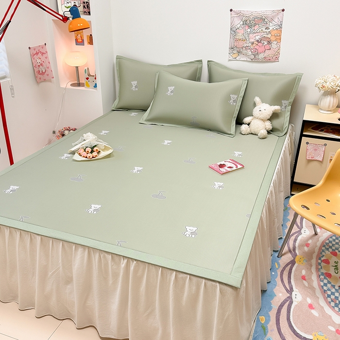 91家纺网 家纺一手货源 找家纺 全季家居 2024新款卡通提花系列PE凉感席 樱桃-清新绿