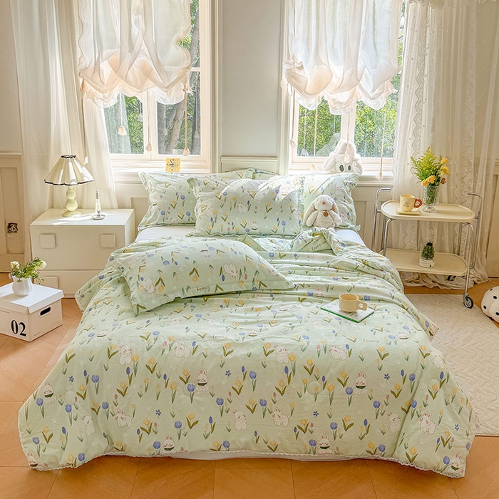 91家纺网 家纺一手货源 找家纺 创优家纺  2025新款A类皱皱纱小花边夏被 幸运兔