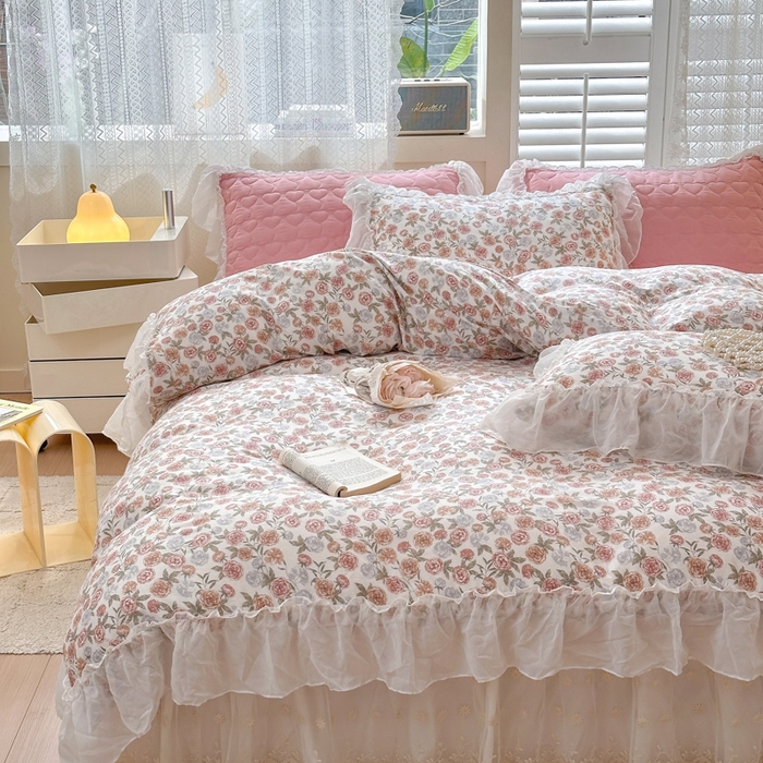 91家纺网 家纺一手货源 找家纺 淑女公社 2024春夏新款竹棉双层纱床裙款四件套-玫瑰庄园 玫瑰庄园 粉