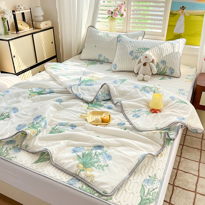 91家纺网 家纺一手货源 找家纺 慕澄家纺 2024新款小版印花0.5乳胶凉席夏被四件套 祈愿