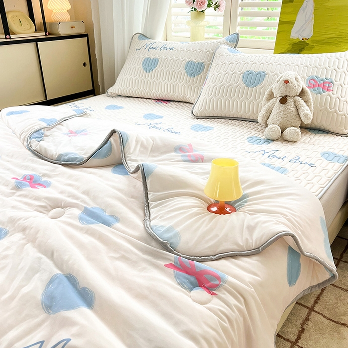 91家纺网 家纺一手货源 找家纺 慕澄家纺 2024新款小版印花0.5乳胶凉席夏被四件套 心情