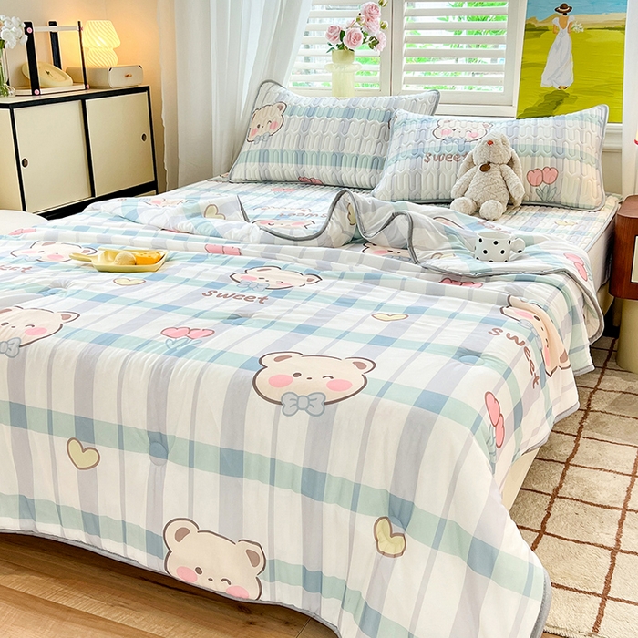 91家纺网 家纺一手货源 找家纺 慕澄家纺 2024新款小版印花0.5乳胶凉席夏被四件套 格子熊
