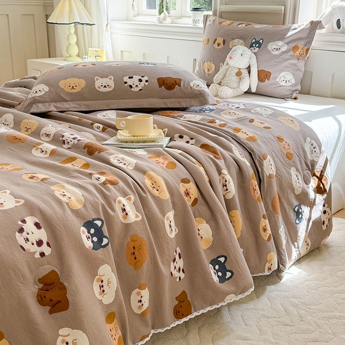 91家纺网 家纺一手货源 找家纺 创优家纺  2025新款A类皱皱纱小花边夏被 萌萌狗