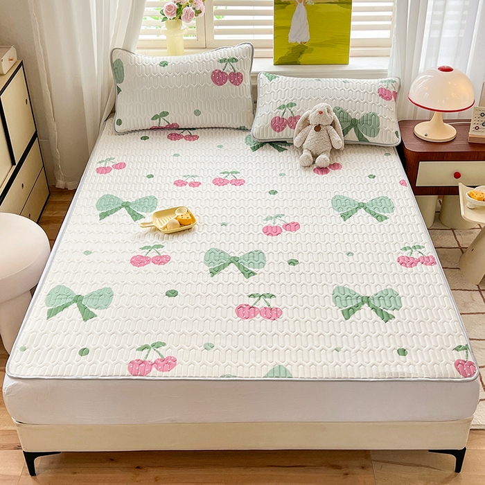 91家纺网 家纺一手货源 找家纺 慕澄家纺 2024新款小版印花0.5乳胶凉席系列 粉樱桃