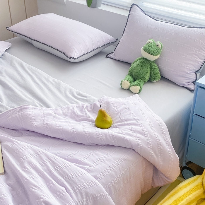 91家纺网 家纺一手货源 找家纺 羋多 2024新款泡泡棉夏被 香芋紫+雅士灰