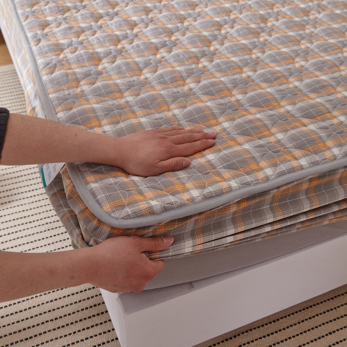 91家纺网 家纺一手货源 找家纺 杜先生 2024新款无印风水洗棉夹棉床笠 橙灰格