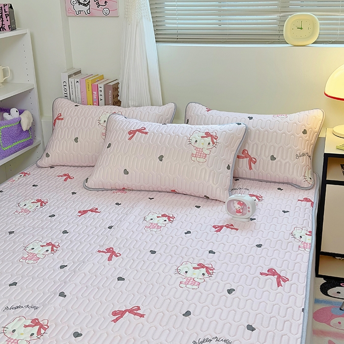 91家纺网 家纺一手货源 找家纺 澳萝拉 2024新款A类凉感丝三丽鸥乳胶凉席 爱心 KT猫((粉)