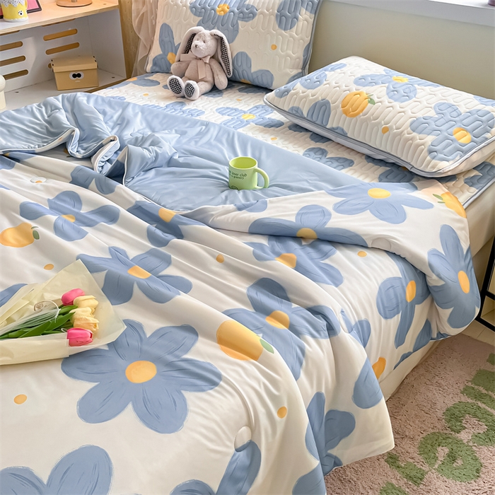 91家纺网 家纺一手货源 找家纺 古吉梦 2024新款冰激凌凉感丝夏被-小清新 凉感丝夏被-兰玲+天兰