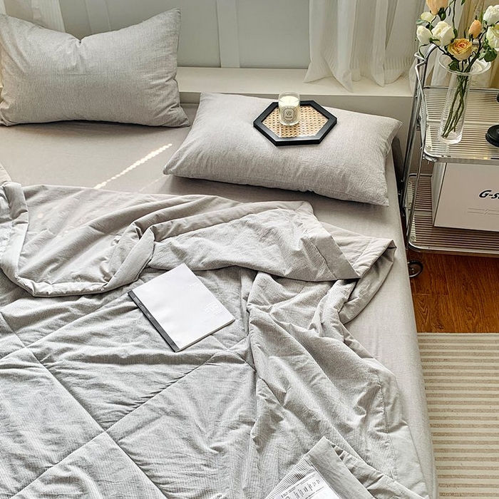 91家纺网 家纺一手货源 找家纺 水洗的故事2025新款A类色织水洗棉丝夏被四件套系列 密条灰