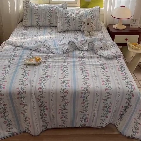 91家纺网 家纺一手货源 找家纺 慕澄家纺 2024新款小版印花0.5乳胶凉席夏被四件套 花藤