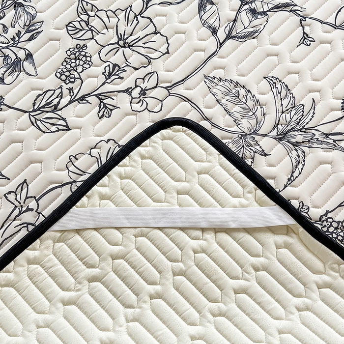 91家纺网 家纺一手货源 找家纺 慕澄家纺 2024新款小版印花0.5乳胶凉席系列 赫本