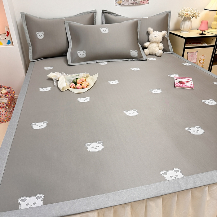 91家纺网 家纺一手货源 找家纺 全季家居 2024新款卡通提花系列PE凉感席 小熊-冰川灰