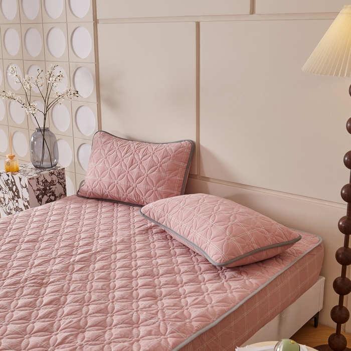 91家纺网 家纺一手货源 找家纺 杜先生 2024新款无印风水洗棉夹棉床笠 蜜粉大格