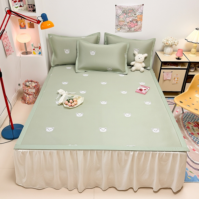 91家纺网 家纺一手货源 找家纺 全季家居 2024新款卡通提花系列PE凉感席 小熊-清新绿