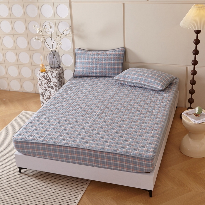 91家纺网 家纺一手货源 找家纺 杜先生 2024新款无印风水洗棉夹棉床笠 浅蓝中格