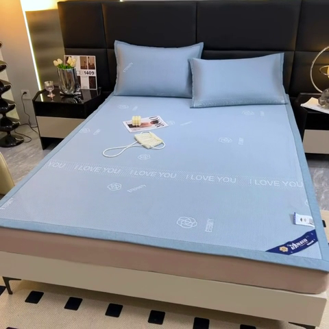 91家纺网 家纺一手货源 找家纺 宜派家纺 2024新款凉感丝刺绣凉席三件套 小花-蓝-床笠