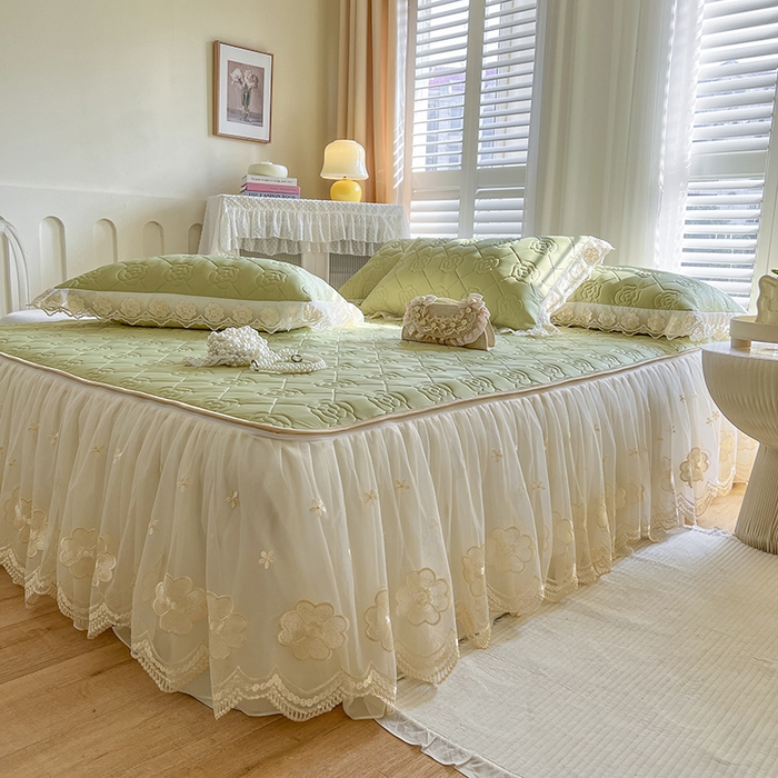 91家纺网 家纺一手货源 找家纺 网红馆 2025新款凉感丝乳胶凉席夏被四件套床裙款 豆蔻绿