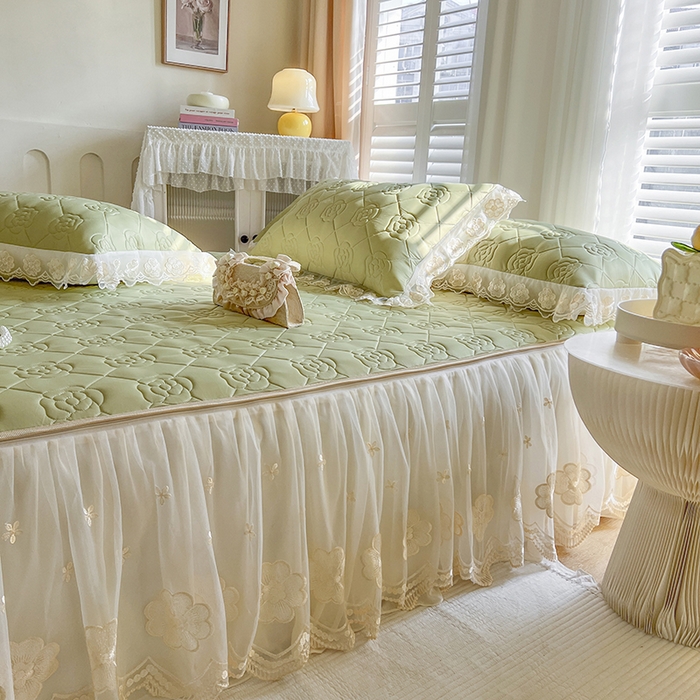 91家纺网 家纺一手货源 找家纺 网红馆 2025新款凉感丝乳胶凉席夏被四件套床裙款 豆蔻绿