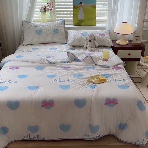 91家纺网 家纺一手货源 找家纺 慕澄家纺 2024新款小版印花0.5乳胶凉席夏被四件套 心情