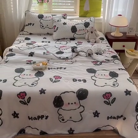 91家纺网 家纺一手货源 找家纺 慕澄家纺 2024新款小版印花0.5乳胶凉席夏被四件套 快乐小狗