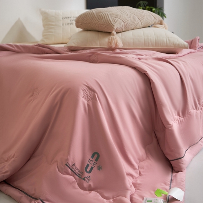 91家纺网 家纺一手货源 找家纺 米菲 2024新款亲肤舒适冰蝉丝科技被 夏被 被子被芯 美豆沙