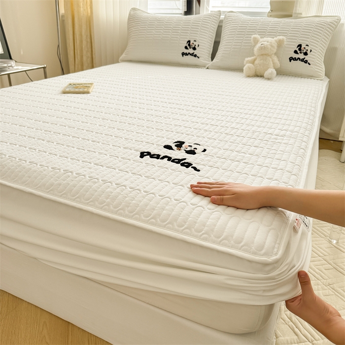 91家纺网 家纺一手货源 找家纺 857家居 2024新款A类原棉大豆夹棉床笠-奶茶熊 奶茶熊-象牙白