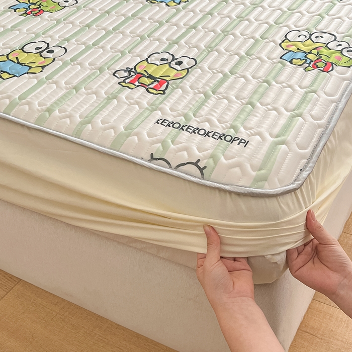 91家纺网 家纺一手货源 找家纺 金爱家 2024新款库洛米床笠款凉感丝乳胶凉席 床笠款-夏日大眼蛙