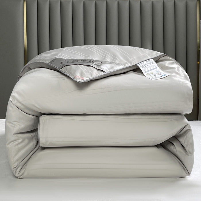 91家纺网 家纺一手货源 找家纺 尚品家纺 2024新款提花段条绗缝蚕丝被 高贵灰色