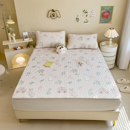 91家纺网 家纺一手货源 找家纺 世纪绒品 2026新款凉感丝印花款乳胶凉席 仙草兔