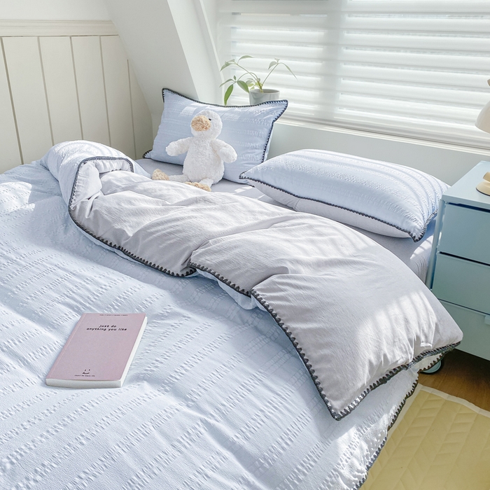 91家纺网 家纺一手货源 找家纺 羋多2024新款贝壳边雨泡泡棉泡泡纱双层纱四件套 天空蓝+雅士灰