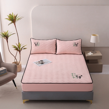 91家纺网 家纺一手货源 找家纺 恒尚居 2024新款熊猫刺绣水洗原棉大豆床笠-四季款 粉玉色