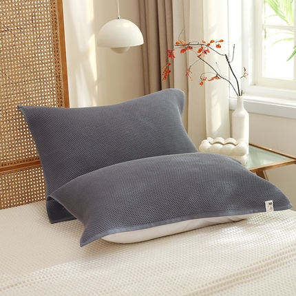 91家纺网 家纺一手货源 找家纺 朴尔家纺-毛巾被 2024新款北欧风素色布标全棉蜂窝华夫格透气枕巾 北欧风-深灰