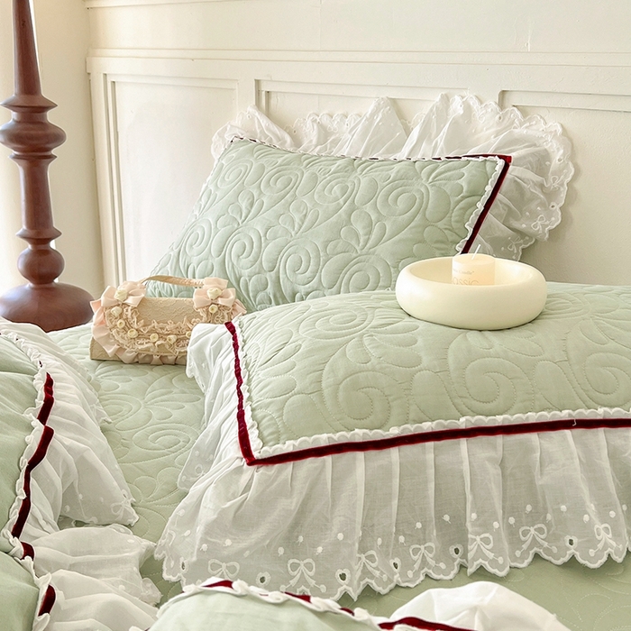 91家纺网 家纺一手货源 找家纺 麒豆豆 2024新款全棉双层纱花边款爱丽丝系列单床裙 豆蔻绿