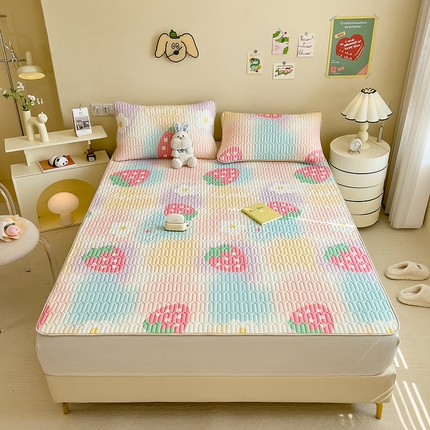 91家纺网 家纺一手货源 找家纺 世纪绒品 2026新款凉感丝印花款乳胶凉席 草莓-粉