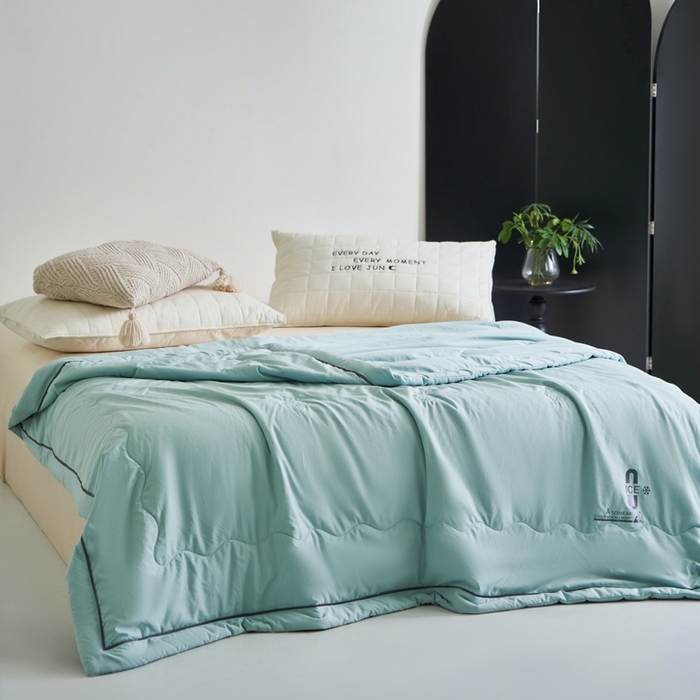 91家纺网 家纺一手货源 找家纺 米菲 2024新款亲肤舒适冰蝉丝科技被 夏被 被子被芯 青春兰