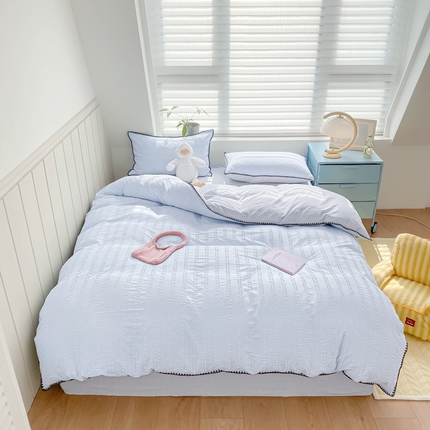 91家纺网 家纺一手货源 找家纺 羋多2024新款贝壳边雨泡泡棉泡泡纱双层纱四件套 天空蓝+雅士灰