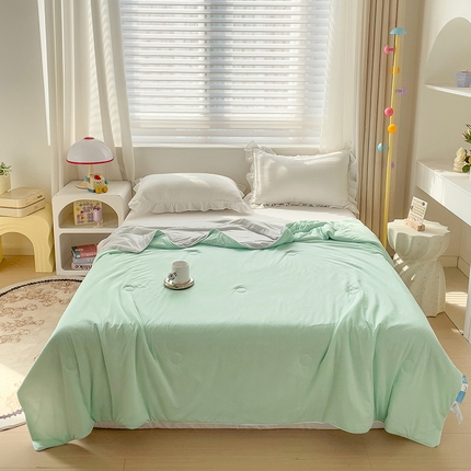 91家纺网 家纺一手货源 找家纺 佳轩家纺 2025新款凉感云母冰淇淋夏被 水绿-浅灰