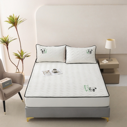 91家纺网 家纺一手货源 找家纺 恒尚居 2024新款熊猫刺绣水洗原棉大豆床笠-四季款 牛奶白