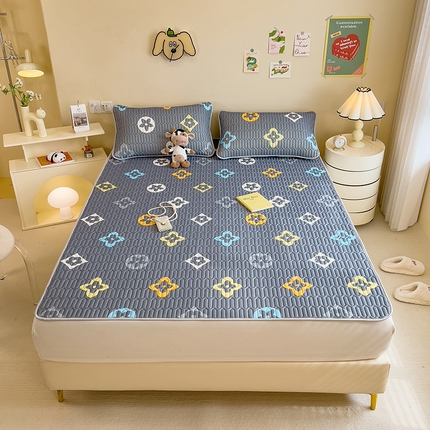 91家纺网 家纺一手货源 找家纺 世纪绒品 2024新款凉感丝印花款乳胶凉席 英伦时尚