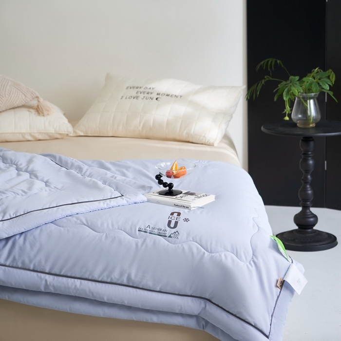 91家纺网 家纺一手货源 找家纺 米菲 2024新款亲肤舒适冰蝉丝科技被 夏被 被子被芯 湖兰