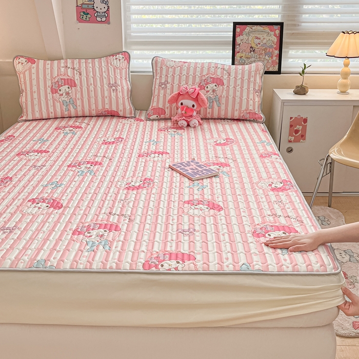 91家纺网 家纺一手货源 找家纺 金爱家 2024新款库洛米床笠款凉感丝乳胶凉席 床笠款-粉梦美乐蒂