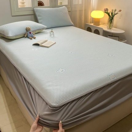 91家纺网 家纺一手货源 找家纺 （总）眠势力 2025新款冰豆豆凉席冷感凉豆豆软凉席三件套