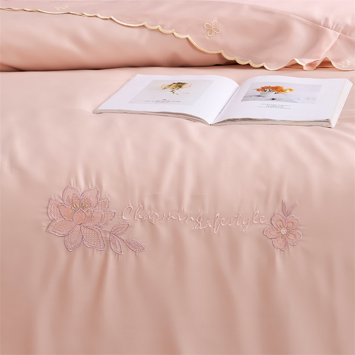 91家纺网 家纺一手货源 找家纺 保罗圣迪奥 2024新款天丝夏被四件套-巴黎之夜 樱花粉