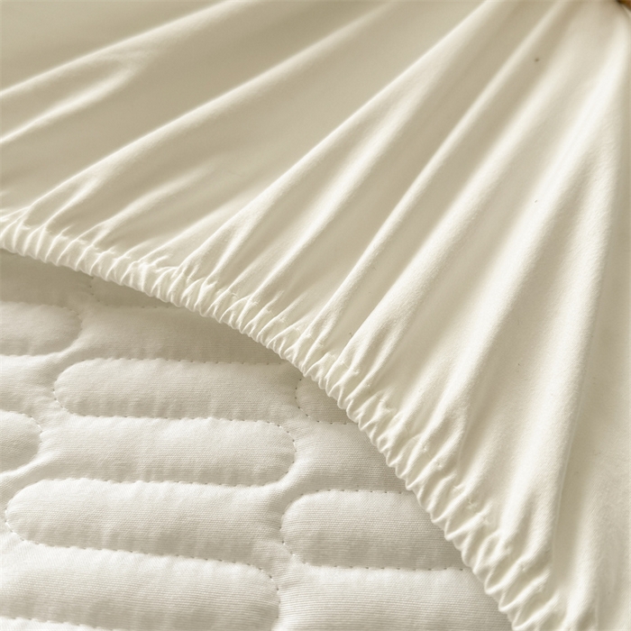 91家纺网 家纺一手货源 找家纺 857家居 2024新款A类原棉大豆夹棉床笠-奶茶熊 奶茶熊-象牙白