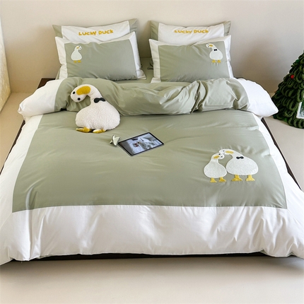 91家纺网 家纺一手货源 找家纺 （总）泽西家纺 2024新款可爱卡通风全棉水洗棉四件套毛巾绣大拼角四件套