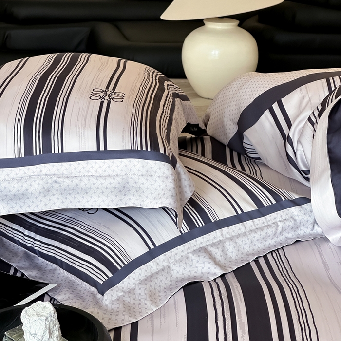 91家纺网 家纺一手货源 找家纺 优悦生活馆 2024新款天丝宽边拼角四件套-商务系列 伯爵荣耀-蓝