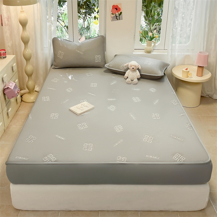 91家纺网 家纺一手货源 找家纺 启程家纺 2024春夏A类凉豆豆凉席床笠款凉席套件 纪梵星