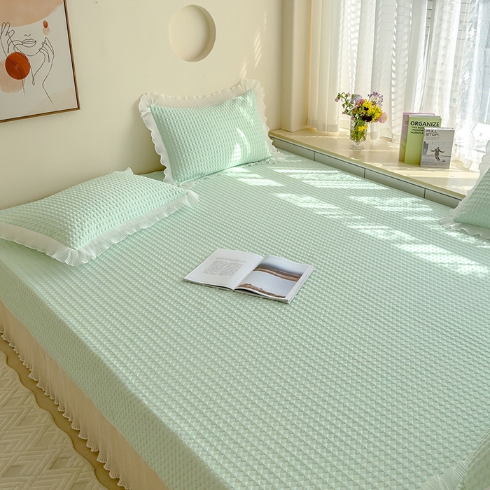 91家纺网 家纺一手货源 找家纺 冬然家纺 2024新款素色花边系列冰豆豆榻榻米凉席 抹茶绿