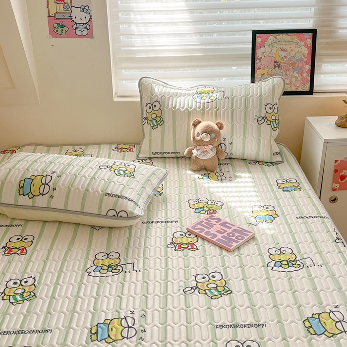 91家纺网 家纺一手货源 找家纺 金爱家 2024新款库洛米床笠款凉感丝乳胶凉席 床笠款-夏日大眼蛙