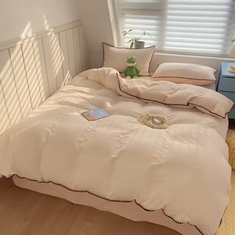 91家纺网 家纺一手货源 找家纺 羋多2024新款贝壳边雨泡泡棉泡泡纱双层纱四件套 奶豆沙